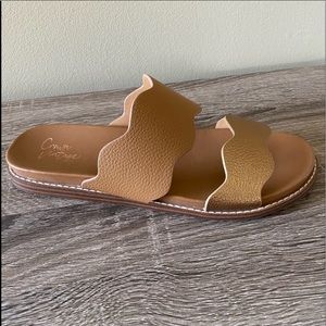 Crown vintage sandal new in box